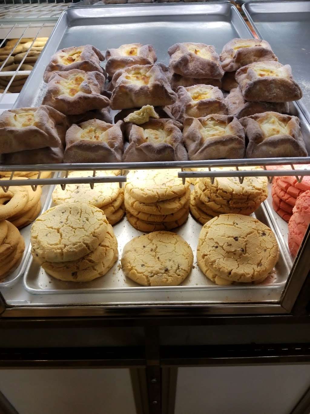 Bakery San Sebastian | 8941 N 12th St, Phoenix, AZ 85020, USA | Phone: (602) 374-5297