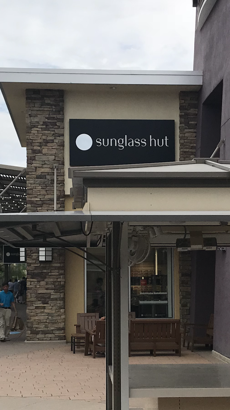 Sunglass Hut | 4976 Premium Outlets Way Ste 434, Chandler, AZ 85226, USA | Phone: (480) 639-1775