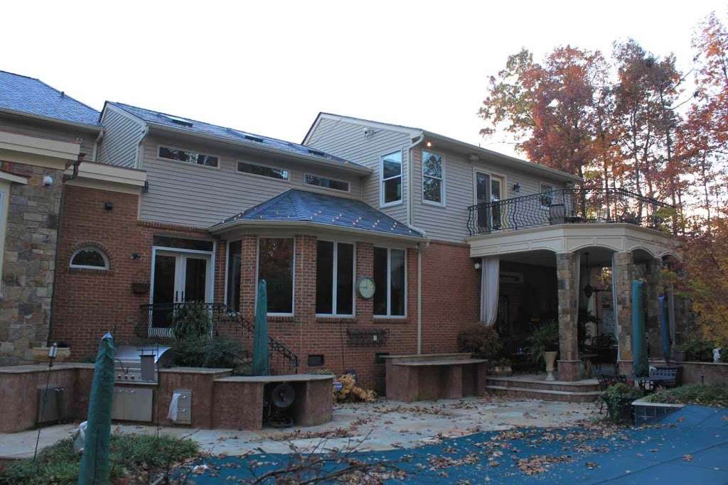 DNB Roofing Virginia | 1012 Charlton Pl, Herndon, VA 20170, USA | Phone: (571) 210-1261