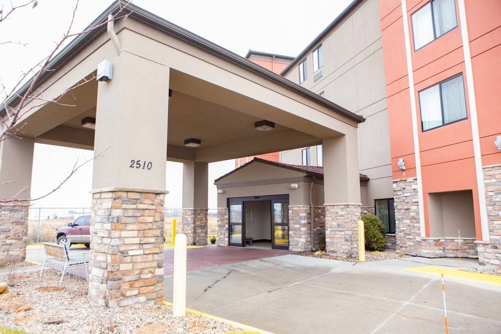 Best Western Plus Omaha Airport Inn | 2510 Abbott Plaza, Carter Lake, IA 51510, USA | Phone: (402) 505-4900