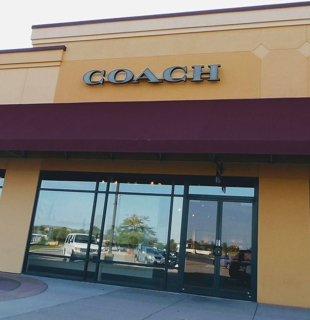 COACH Outlet - Curbside Pickup Only | 622 W. LINMAR LANE SPACE D40, Johnson Creek, WI 53038, USA | Phone: (920) 699-4400