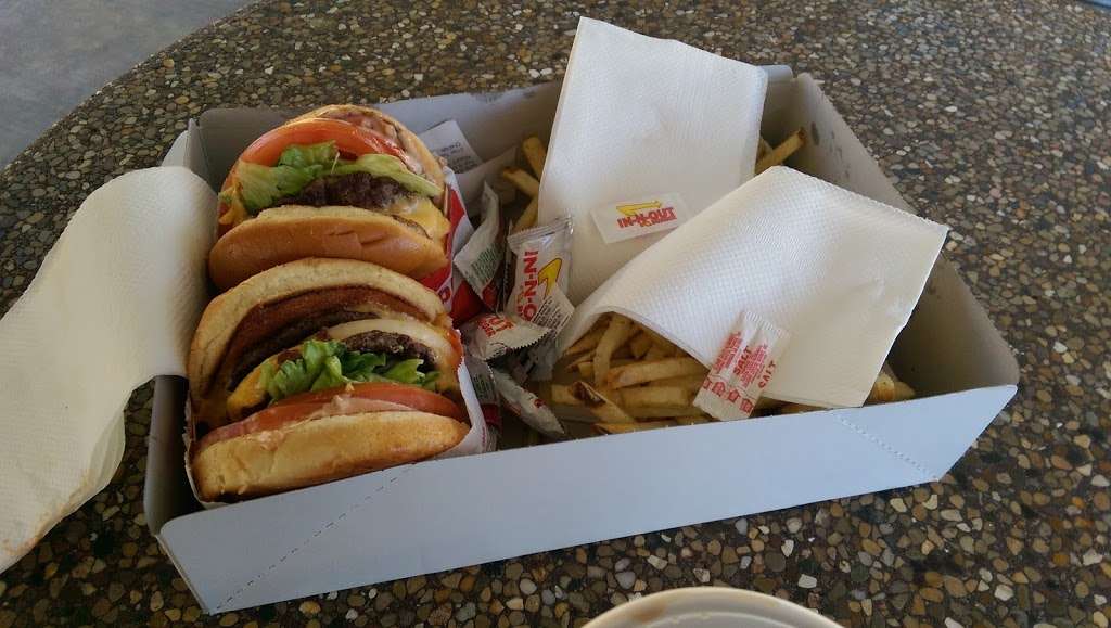 In-N-Out Burger | 10601 Lower Azusa Rd, Temple City, CA 91780, USA | Phone: (800) 786-1000