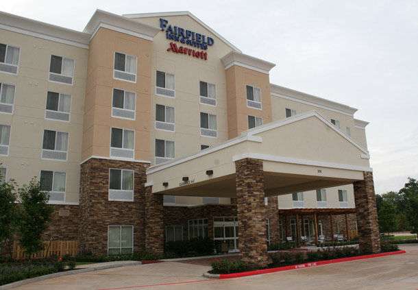 Fairfield Inn & Suites by Marriott Houston Conroe Near The Woodl | 3010 Interstate 45 N, Conroe, TX 77303, USA | Phone: (936) 756-3040