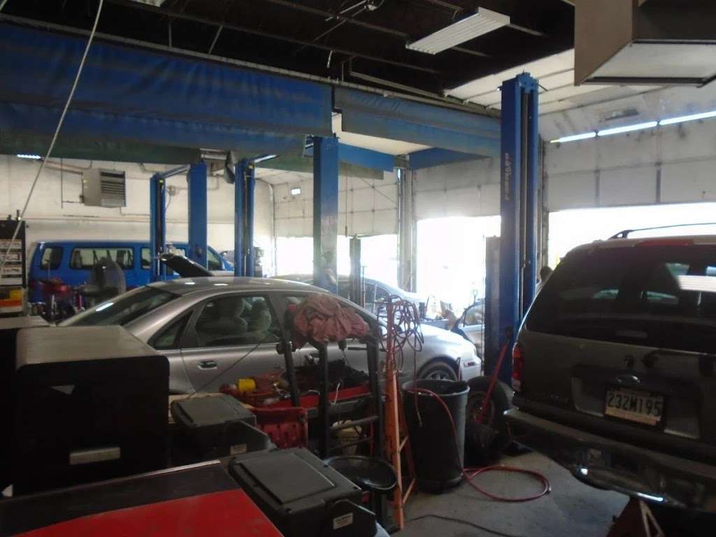 ZD 52nd Avenue Auto Care - Auto Repair Shop Local Auto Care Serv | 3001 52nd Ave, Hyattsville, MD 20781, USA | Phone: (301) 699-0700