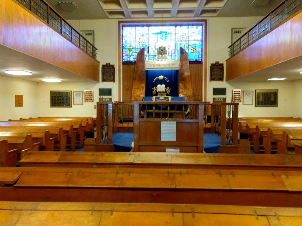 North Hendon Synagogue | Holders Hill Rd, London NW4 1NA, UK