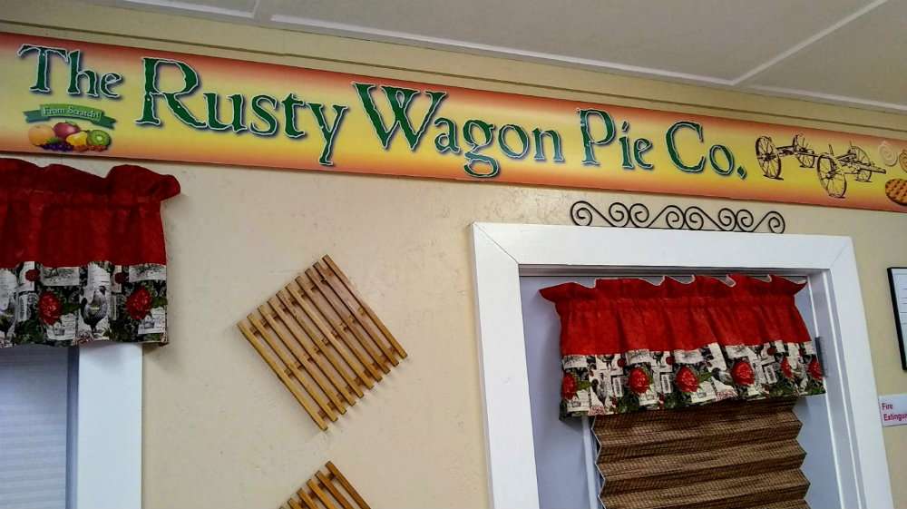 The Rusty Wagon Pie Co. | 2770 Hazelnut Rd, Hiawatha, KS 66434, USA | Phone: (785) 422-5111