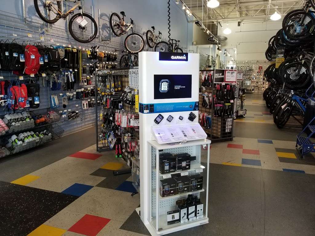 Performance Bicycle | 6721 Frontier Dr, Commons, Springfield, VA 22150, USA | Phone: (703) 924-5100