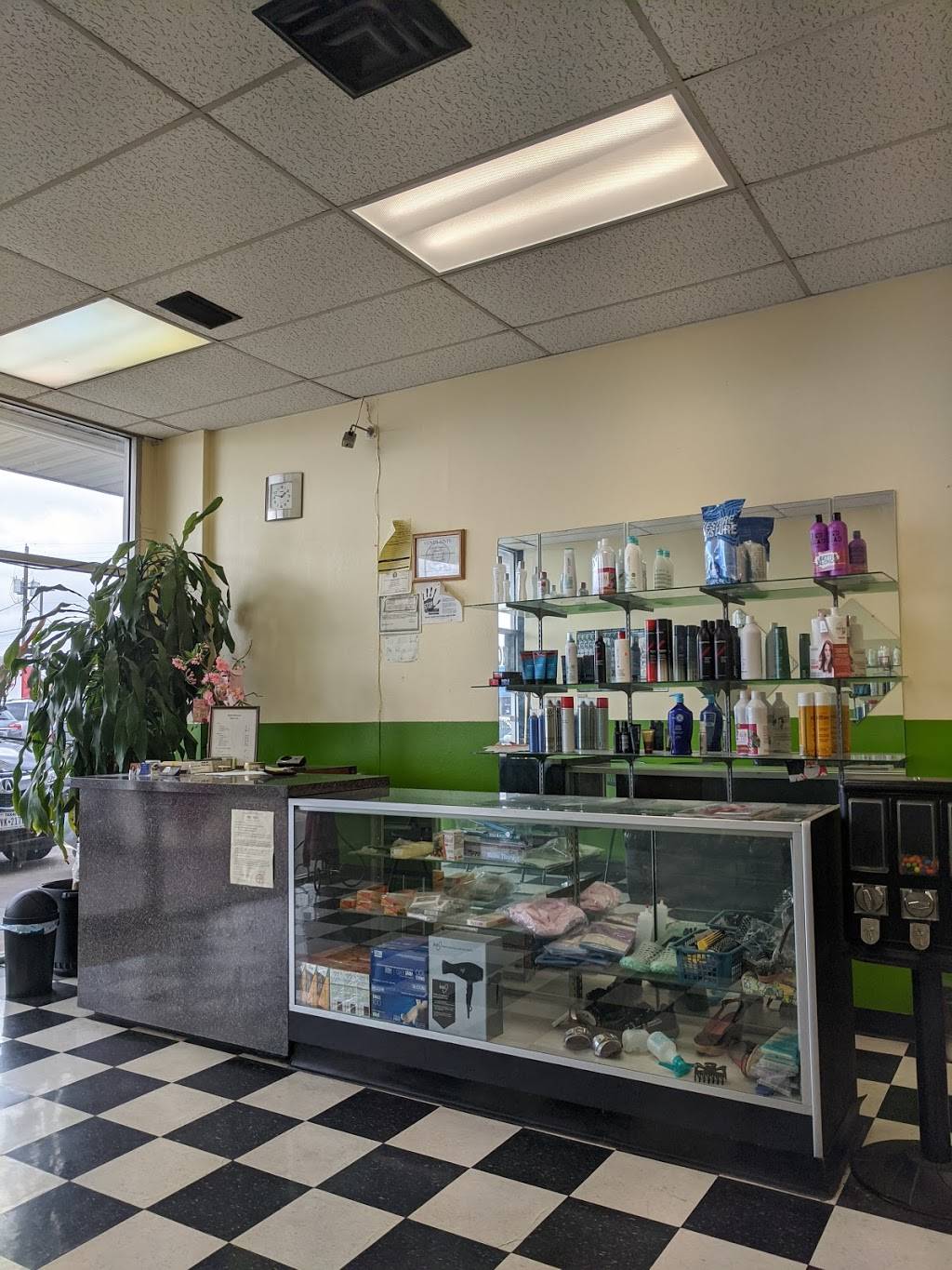 Top Hair Salon | 2222 S Collins St, Arlington, TX 76010, USA | Phone: (817) 277-5880