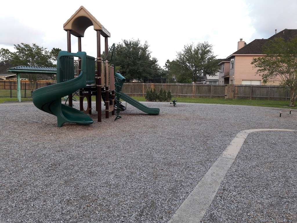 Pine Hollow Park | 1335 Pine Forest Dr, Pearland, TX 77581, USA | Phone: (281) 412-8900