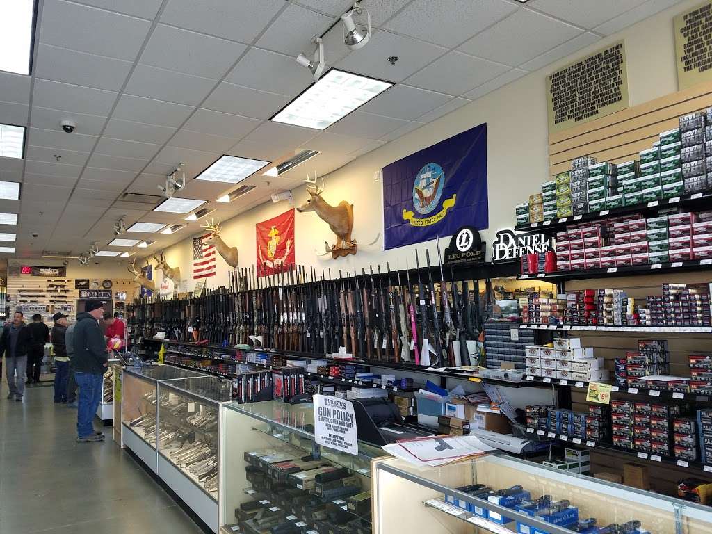Turners Outdoorsman-Victorville | 14311 Bear Valley Rd #102, Victorville, CA 92392, USA | Phone: (760) 244-1999