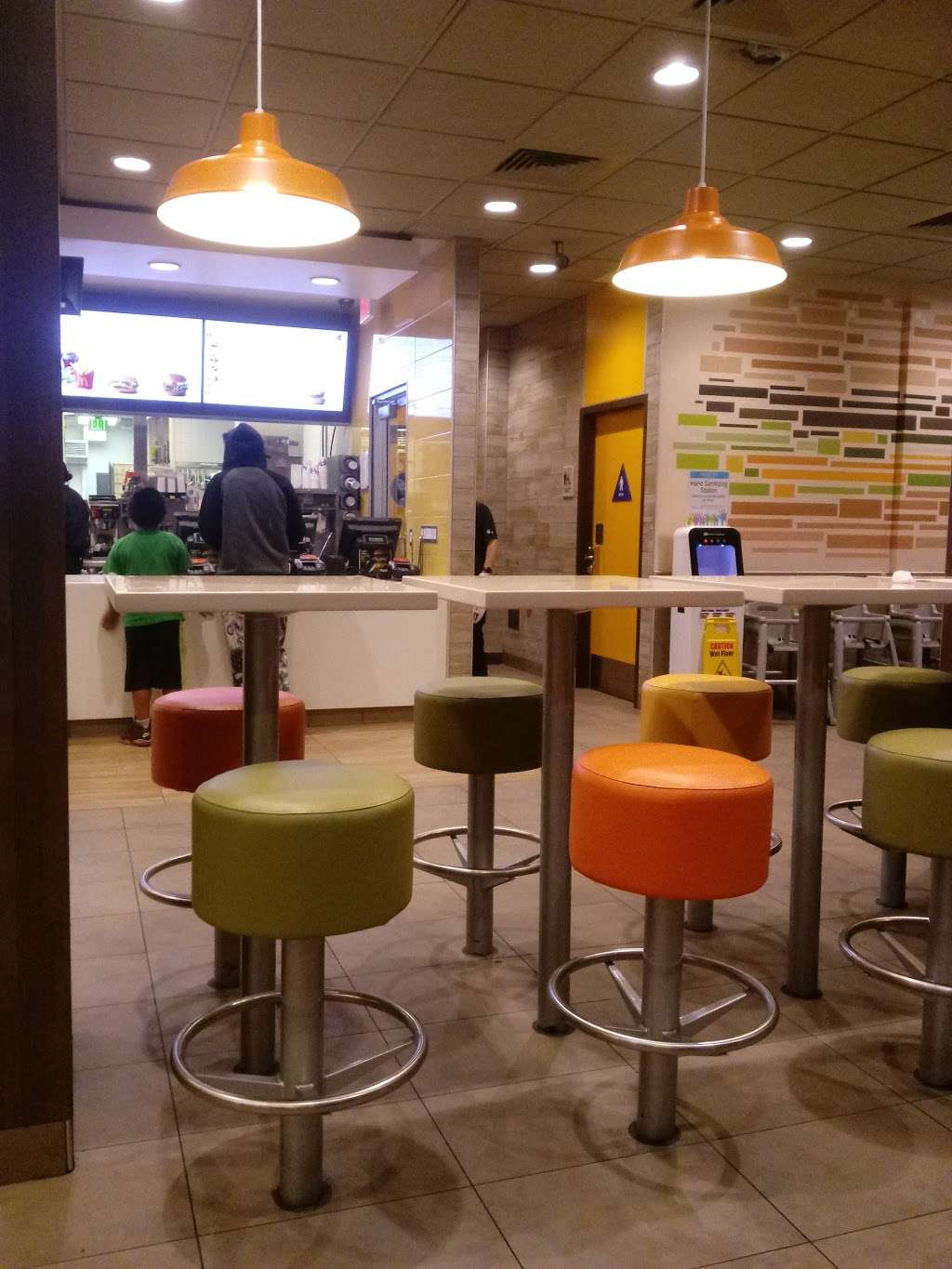 McDonalds | 505 W Florence Ave, Los Angeles, CA 90044, USA | Phone: (323) 750-3693