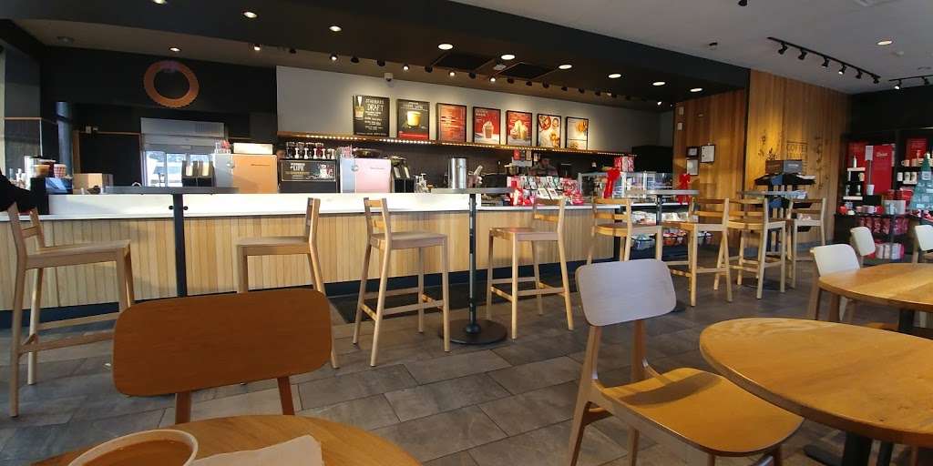 Starbucks | 985 US-1, Walpole, MA 02081, USA | Phone: (508) 668-2701