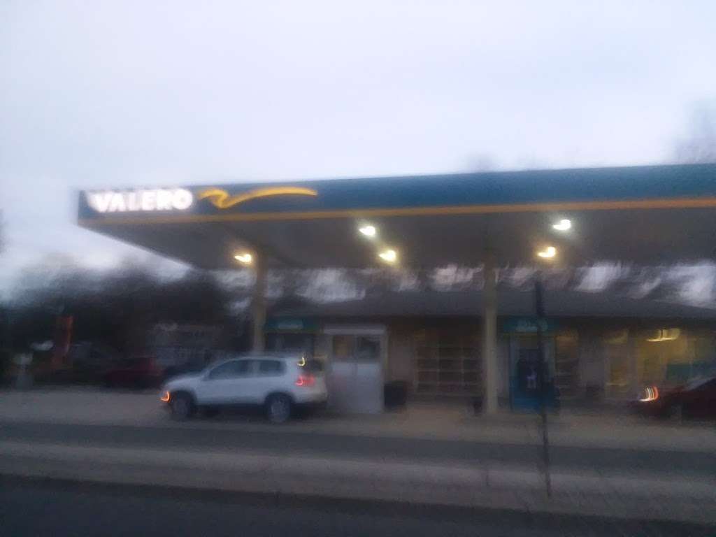 Valero gas station | 595 Godwin Ave, Midland Park, NJ 07432, USA