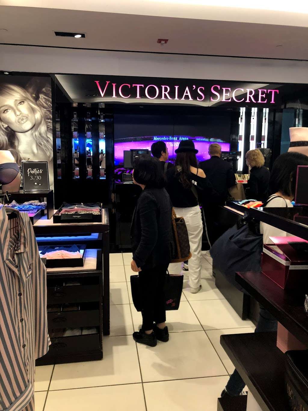 Victorias Secret | 1 JFK airport, Jamaica, NY 11430, USA