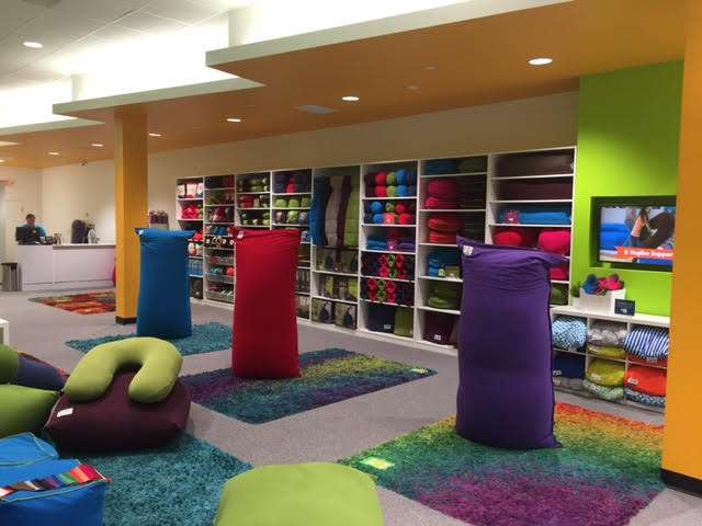 Yogibo Bean Bags | Pheasant Lane Mall, 310 Daniel Webster Hwy, Nashua, NH 03060, USA | Phone: (603) 888-1133