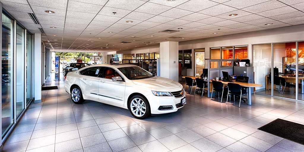 Bob Jass Chevrolet | 300 S Main St, Elburn, IL 60119, USA | Phone: (630) 381-7204