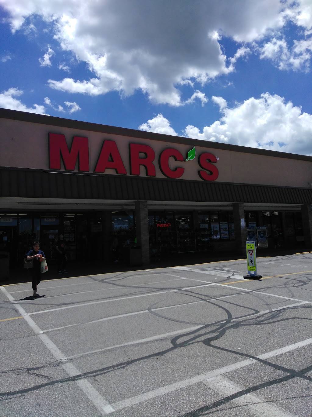 Marcs Stores | 12650 Rockside Rd, Garfield Heights, OH 44125, USA | Phone: (216) 475-2767