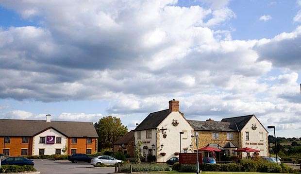 Premier Inn Waltham Abbey | Sewardstone Rd, Waltham Abbey EN9 3QF, UK | Phone: 0871 527 9122