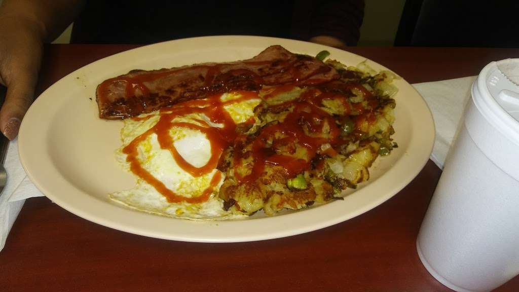 Mikes Breakfast & Lunch | 6201 N Front St #103, Philadelphia, PA 19120, USA | Phone: (215) 548-1721