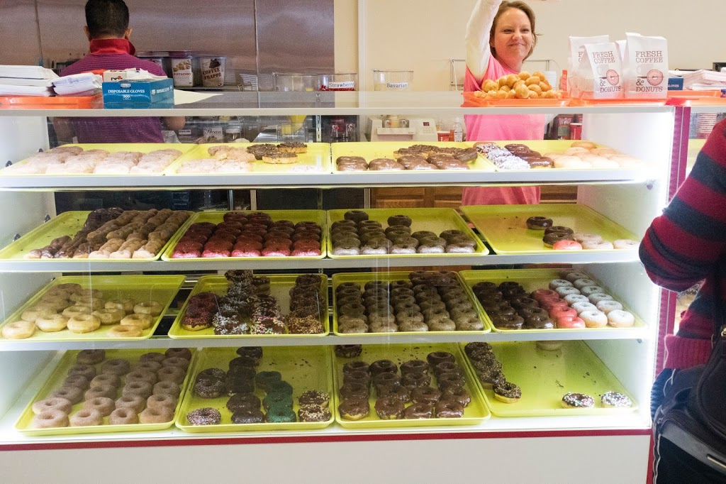 Castle Rock Donuts & Bakery | 300 W Allen St, Castle Rock, CO 80108, USA | Phone: (303) 663-3817