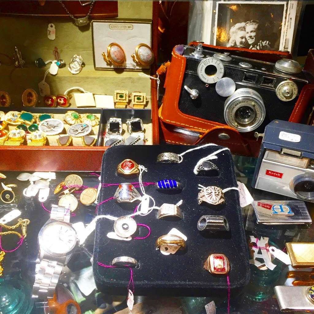 Cole Valley Antiques | 854 Stanyan St, San Francisco, CA 94117, USA | Phone: (415) 504-7884