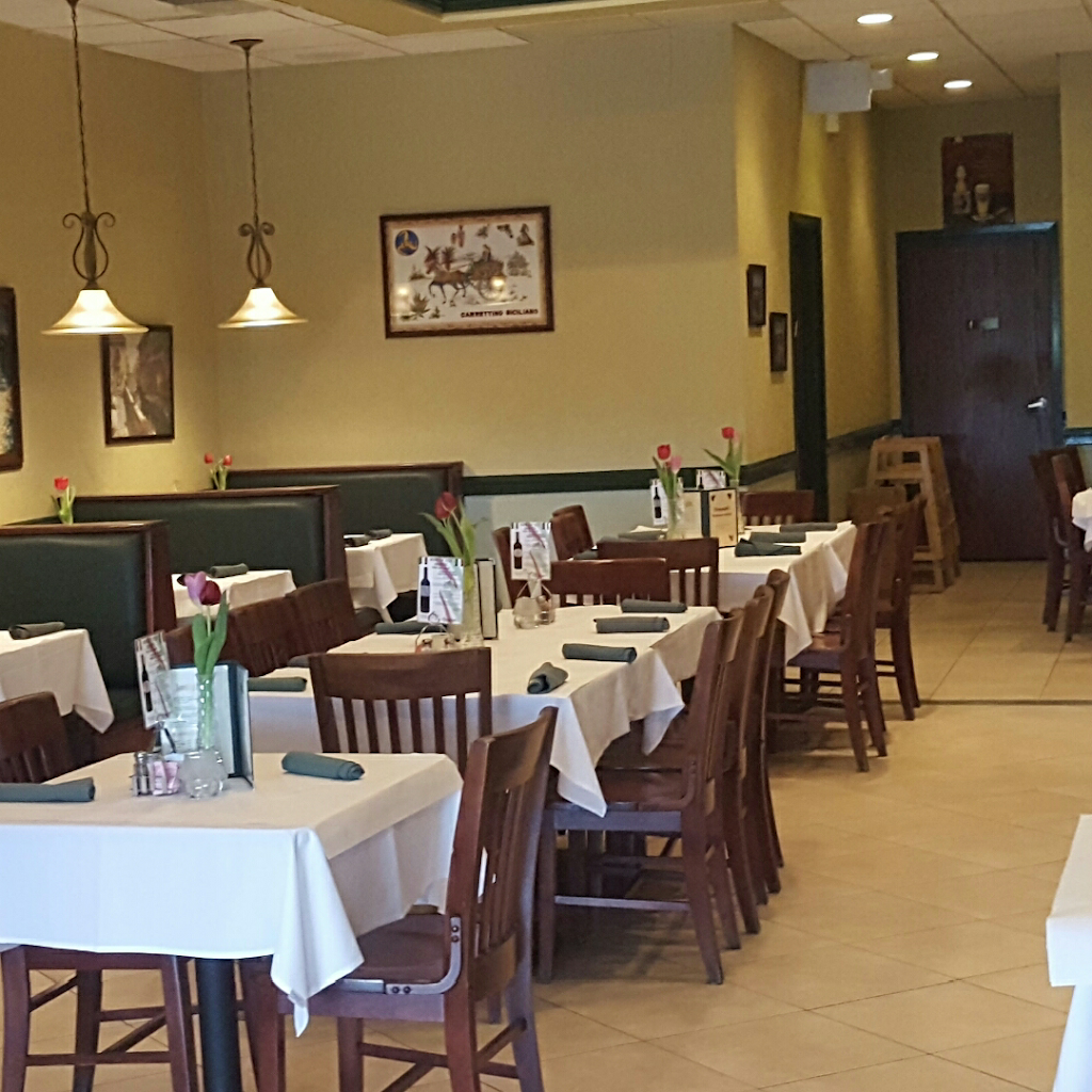 Dominicks Pizzeria | 735 S 8th St, Dundee Township, IL 60118, USA | Phone: (847) 551-1310