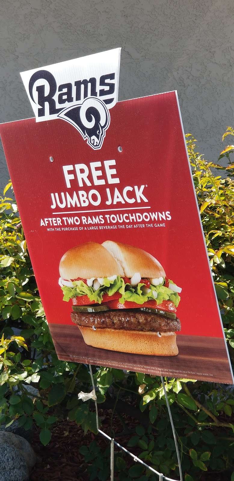 Jack in the Box | 877 E Alosta Ave, Azusa, CA 91702, USA | Phone: (626) 969-1153