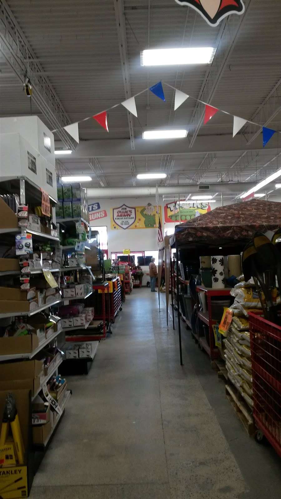 Ollies Bargain Outlet | 2000 Diamond Hill Road, Woonsocket, RI 02895, USA | Phone: (401) 767-8700