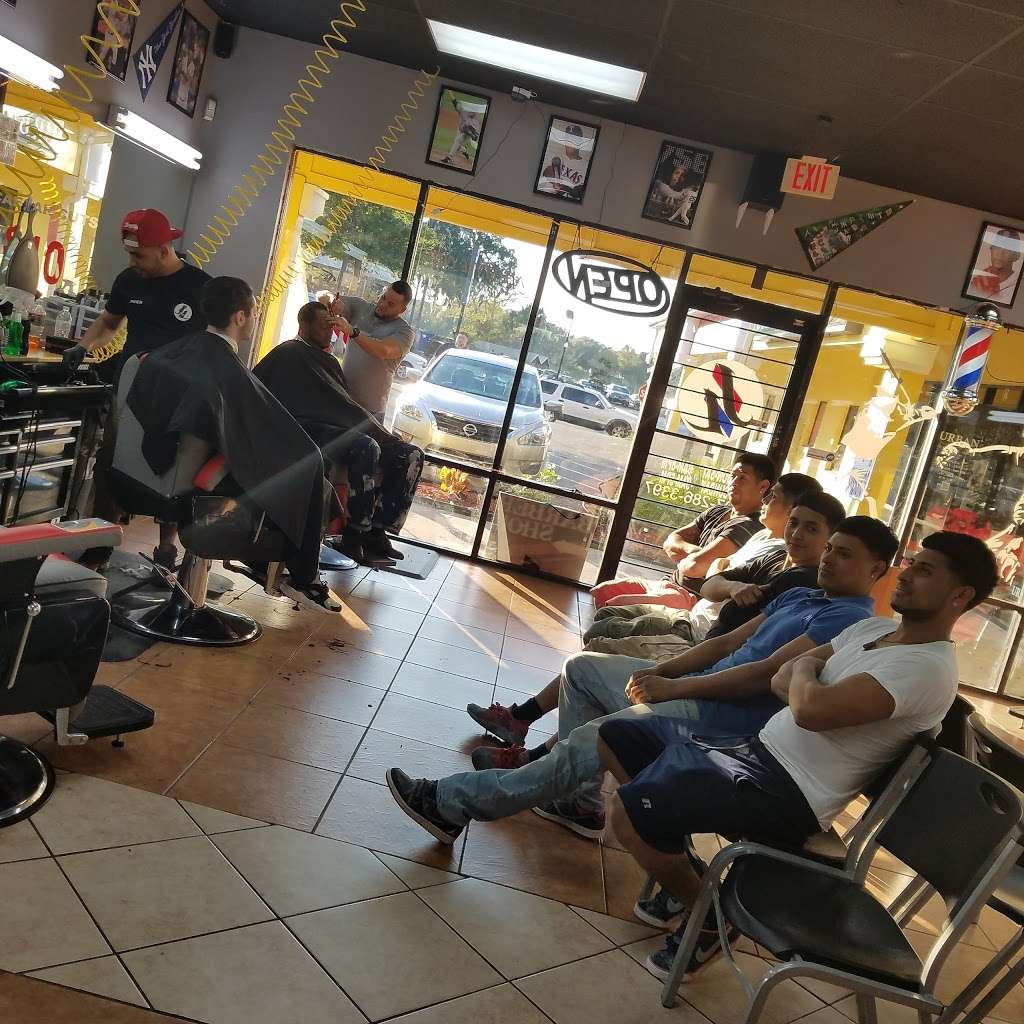 J&L Barbershop | 4945 S Orange Blossom Trail, Orlando, FL 32839, USA | Phone: (407) 286-3397