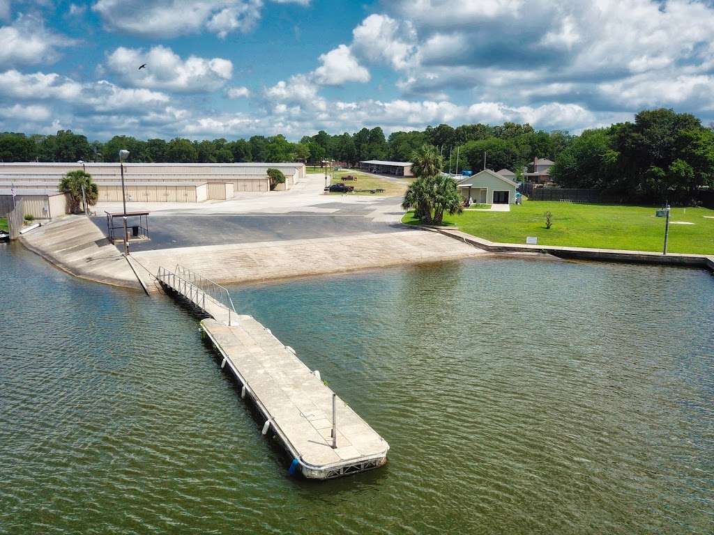 Old River Road Boat & RV Storage | 1950 Old River Rd, Montgomery, TX 77356, USA | Phone: (936) 582-4711