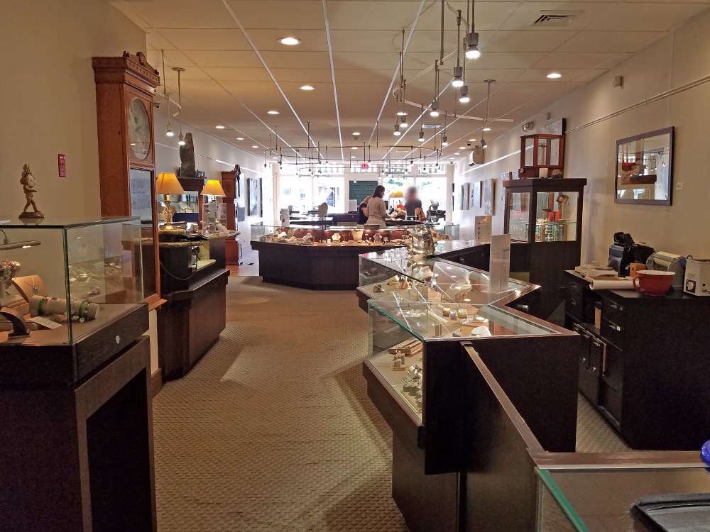 Reeds Jewelers at Duxbury | 5 Standish St, Duxbury, MA 02332, USA | Phone: (781) 934-1592