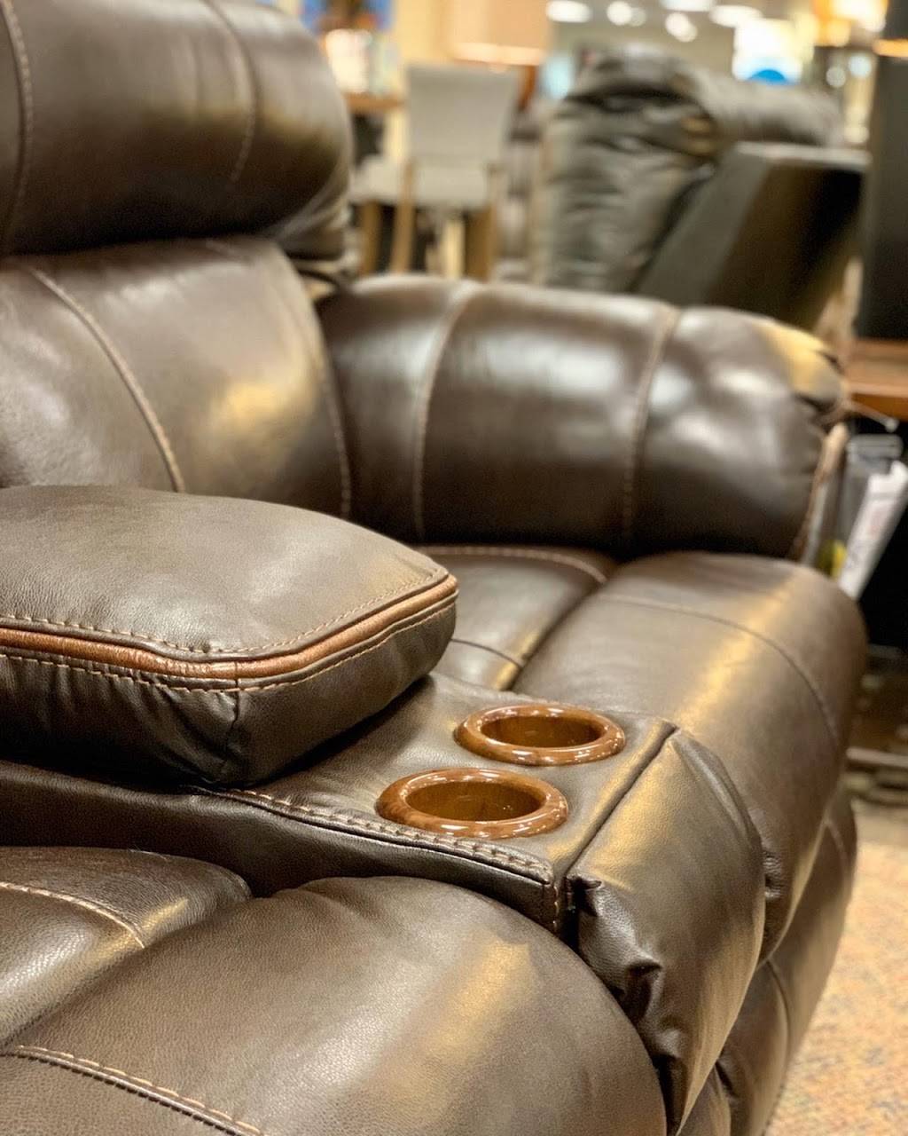 New Deal Furniture 7130 Gateway Blvd E, El Paso, TX 79915