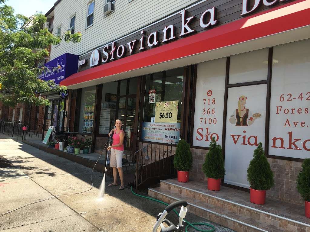 Slovianka | 62-42 Forest Ave, Ridgewood, NY 11385, USA | Phone: (718) 366-7100