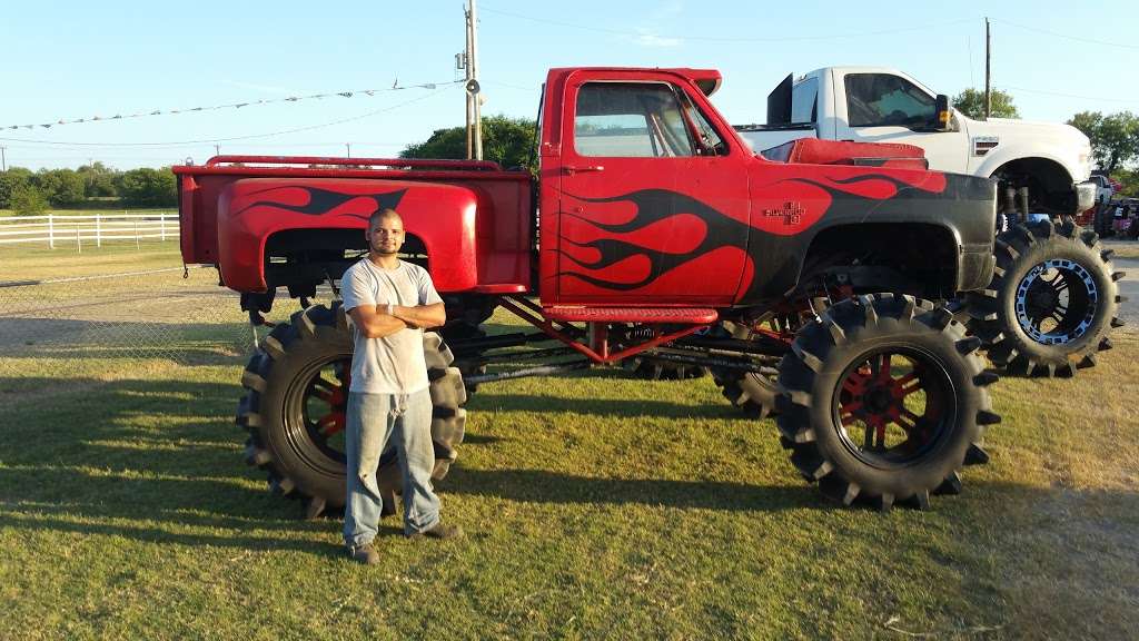 MudDrags SanAntonio | 3300, 3390 E Charles William Anderson Loop, San Antonio, TX 78264, USA | Phone: (210) 626-2936