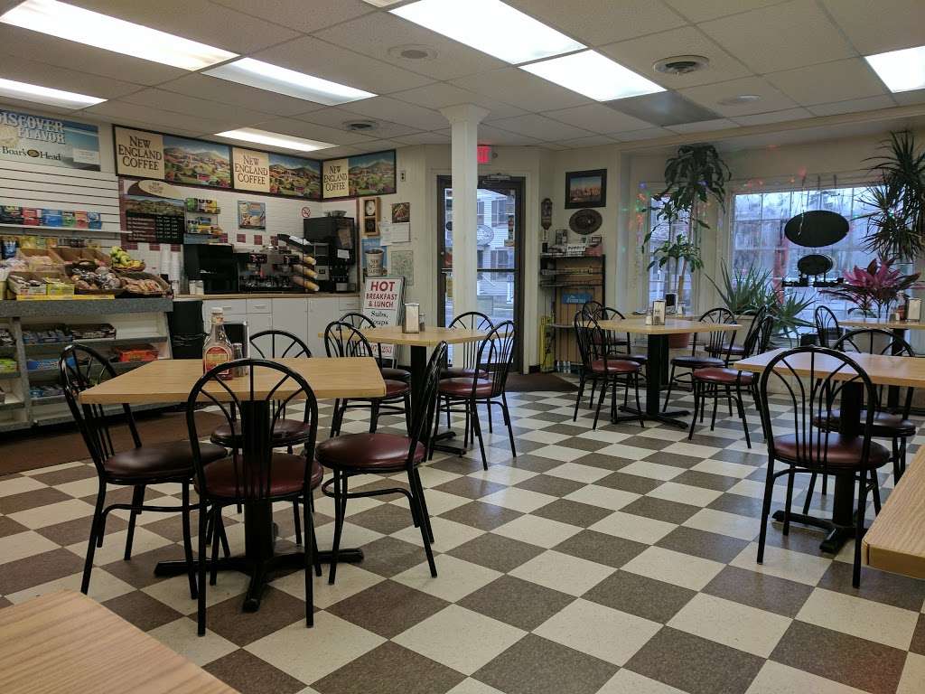 Kingston Deli & Cafe Inc | 52 Main St, Kingston, NJ 08528, USA | Phone: (609) 497-1253