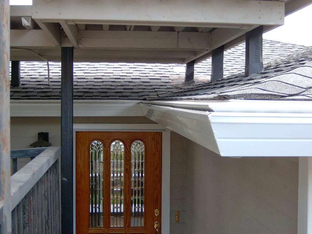 Easy Flow Seamless Gutters | 2434 N Village Dr, Santa Rosa, CA 95403, USA | Phone: (707) 494-6334