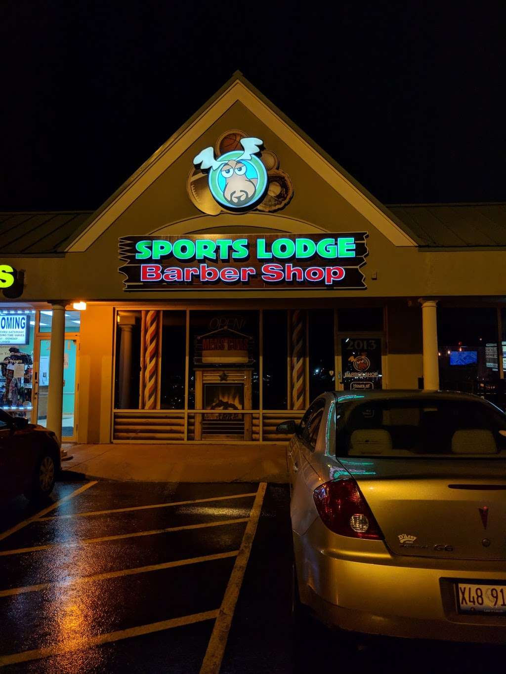 Sports Lodge Barber Shop | 2013 Essington Rd, Joliet, IL 60435, USA | Phone: (815) 814-6000