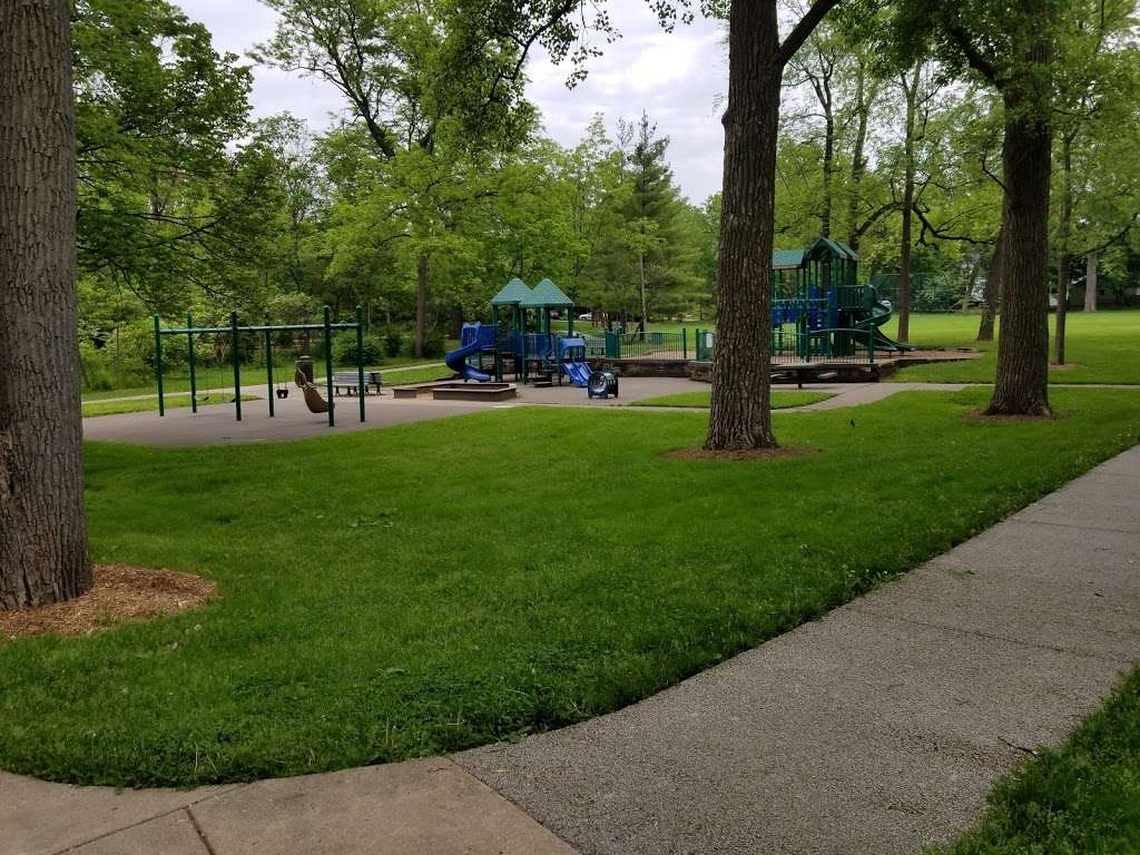 Sleepy Hollow Park | 1821 Maplewood Ln, Glenview, IL 60025 | Phone: (847) 724-5670