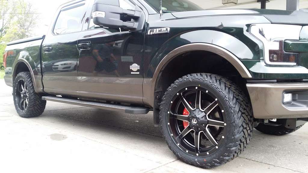 Real Manns Tire & Indy Custom Wheels | 2554 N Emerson Ave, Indianapolis, IN 46218, USA | Phone: (317) 542-8473