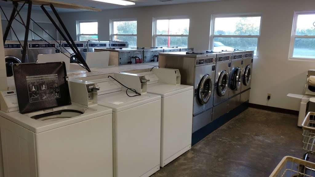 Knightstown Laundromat & Cleaners | 625 W Main St, Knightstown, IN 46148 | Phone: (765) 345-9988