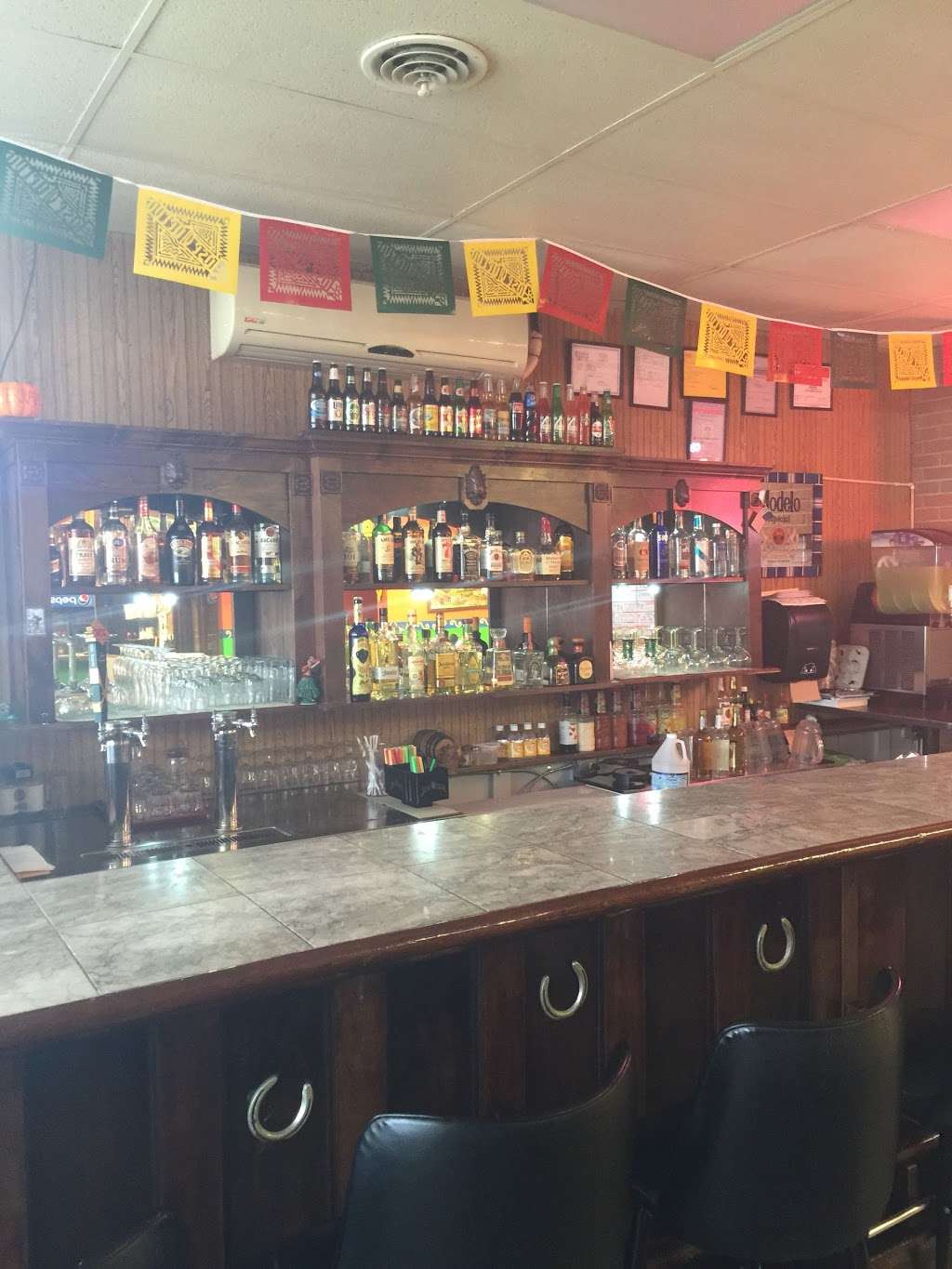 Herradura Mexican Restaurant | 101 W Broadway St, Excelsior Springs, MO 64024, USA | Phone: (816) 848-5082