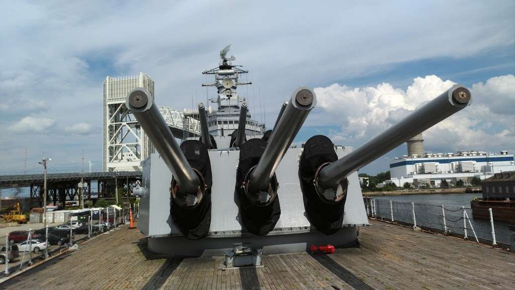 United States Naval Shipbuilding Museum & The USS Salem - 551 South St ...