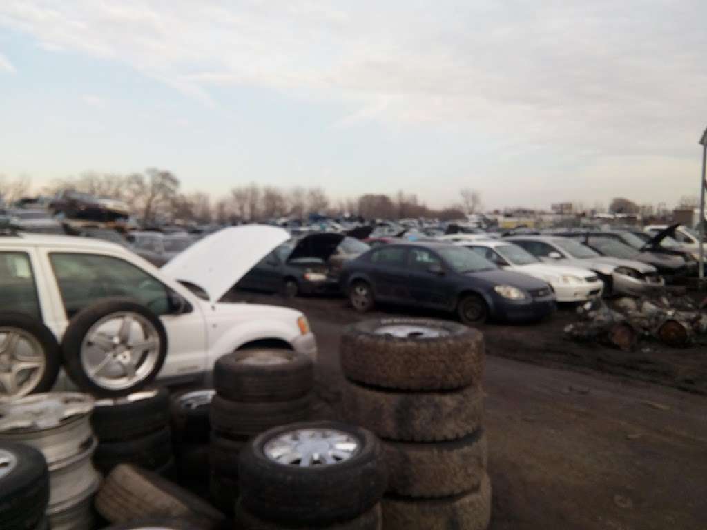 Philly Auto Salvage And Parts | Photo 4 of 7 | Address: 3501 S 61st St, Philadelphia, PA 19153, USA | Phone: (215) 730-0900