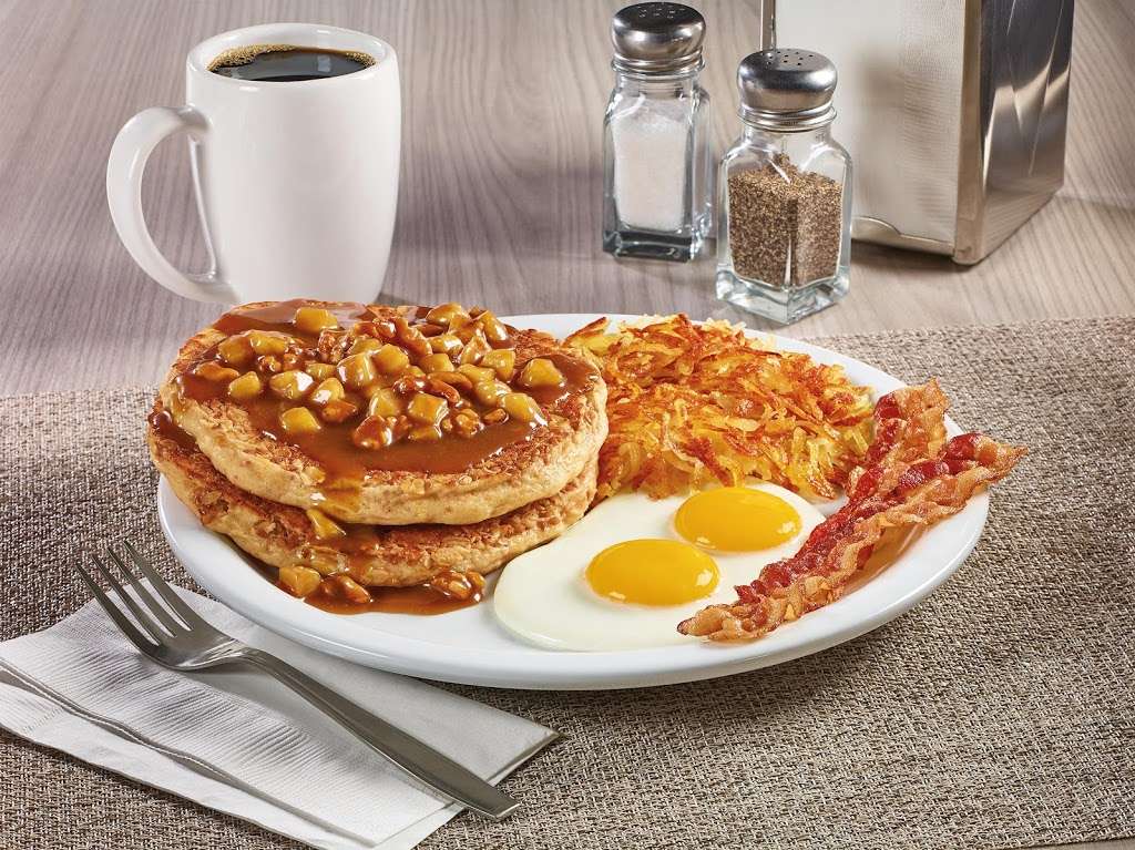 Dennys | 44 Dowling Village Blvd, North Smithfield, RI 02896, USA | Phone: (401) 356-1109