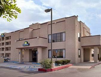 Days Inn San Bernardino-University Parkway | 2000 Ostrems Way, San Bernardino, CA 92407, USA | Phone: (909) 880-8425
