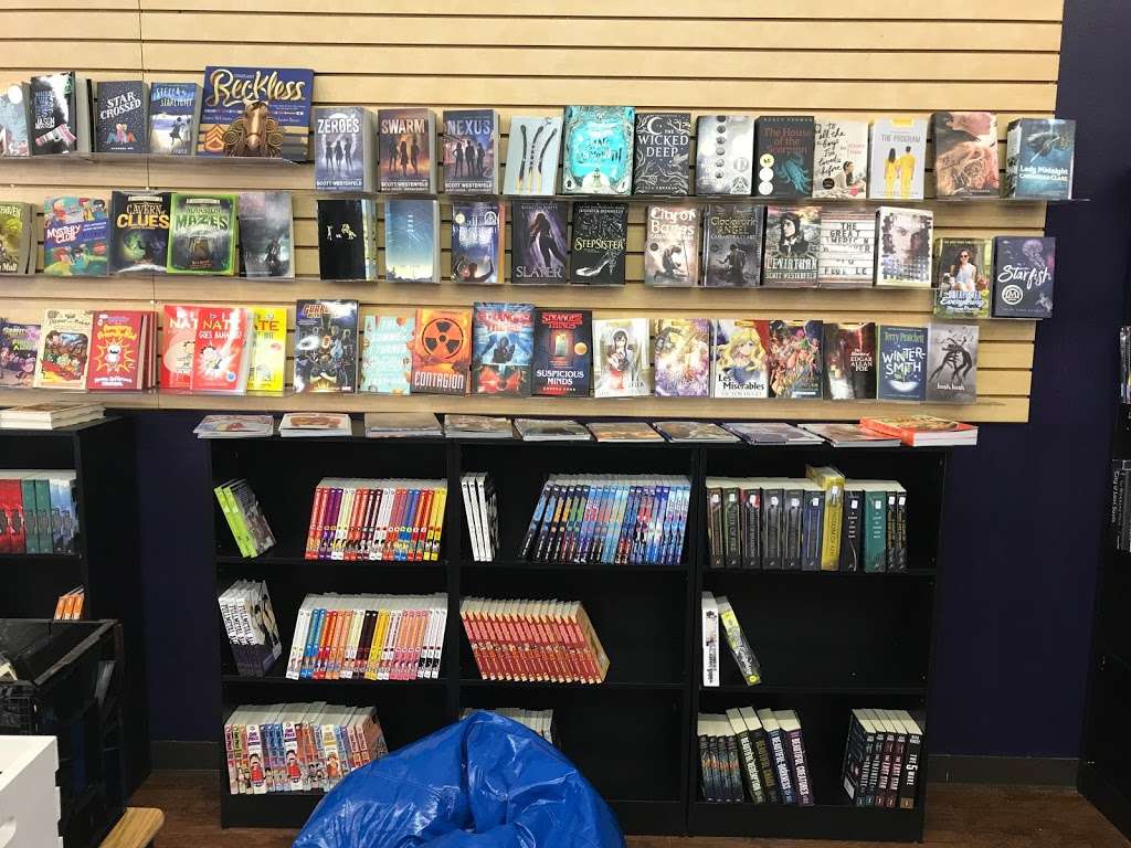 Muddy Water Bookstore | 120 E Washington Ave, Navasota, TX 77868, USA | Phone: (936) 900-4662