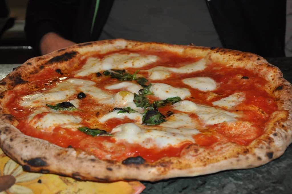 Minas Pizza | 6151 Ridge Ave, Philadelphia, PA 19128, USA | Phone: (215) 482-9999