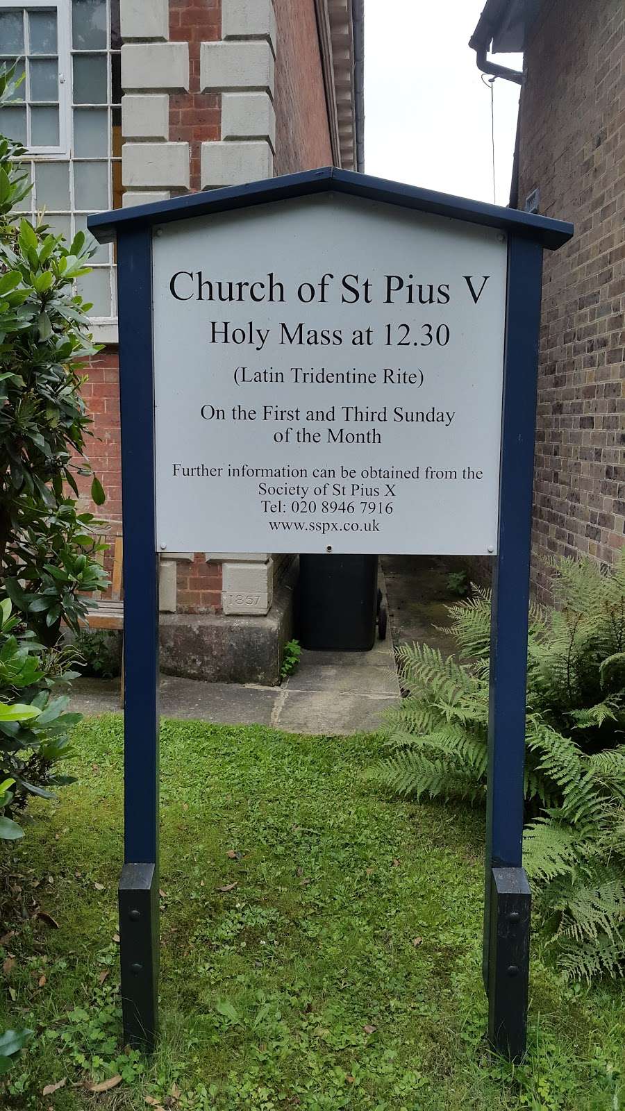 Society of St. Pius X | Church of Saint Pius V, 2 Withyham Road, Groombridge, Groombridge, Tunbridge Wells TN3 9QX, UK | Phone: 01892 654372