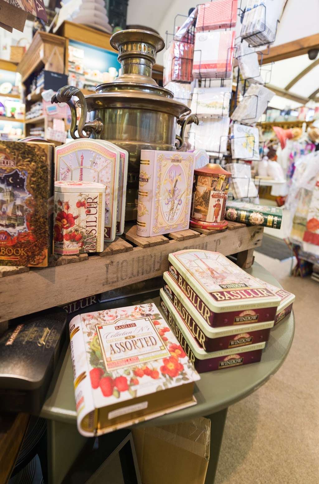 Hatfield House Gift Shop | Hatfield Park, Hatfield AL9 5NQ, UK | Phone: 01707 271411