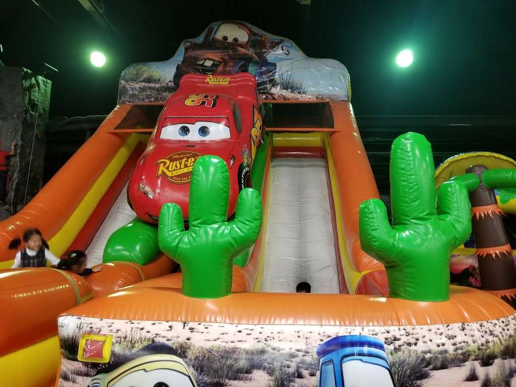 Arnolds Family Fun Center | 100 Station Ave, Phoenixville, PA 19460 | Phone: (610) 666-0600